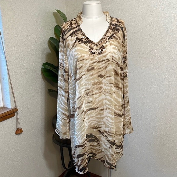 Lane Bryant semi sheer animal print blouse - Picture 1 of 11